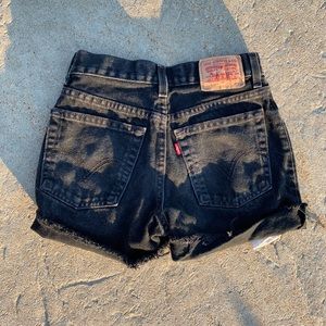 Levi’s High Wasted shorts Size 24